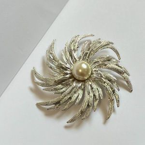 Stunning Vintage Statement Starburst Brooch - Signed Sarah Coventry